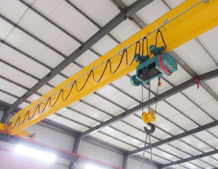 河南新鄉(xiāng)C型鋼、拖纜滑軌、滑線(xiàn)小車(chē)、吊線(xiàn)小車(chē)廠(chǎng)家批發(fā)