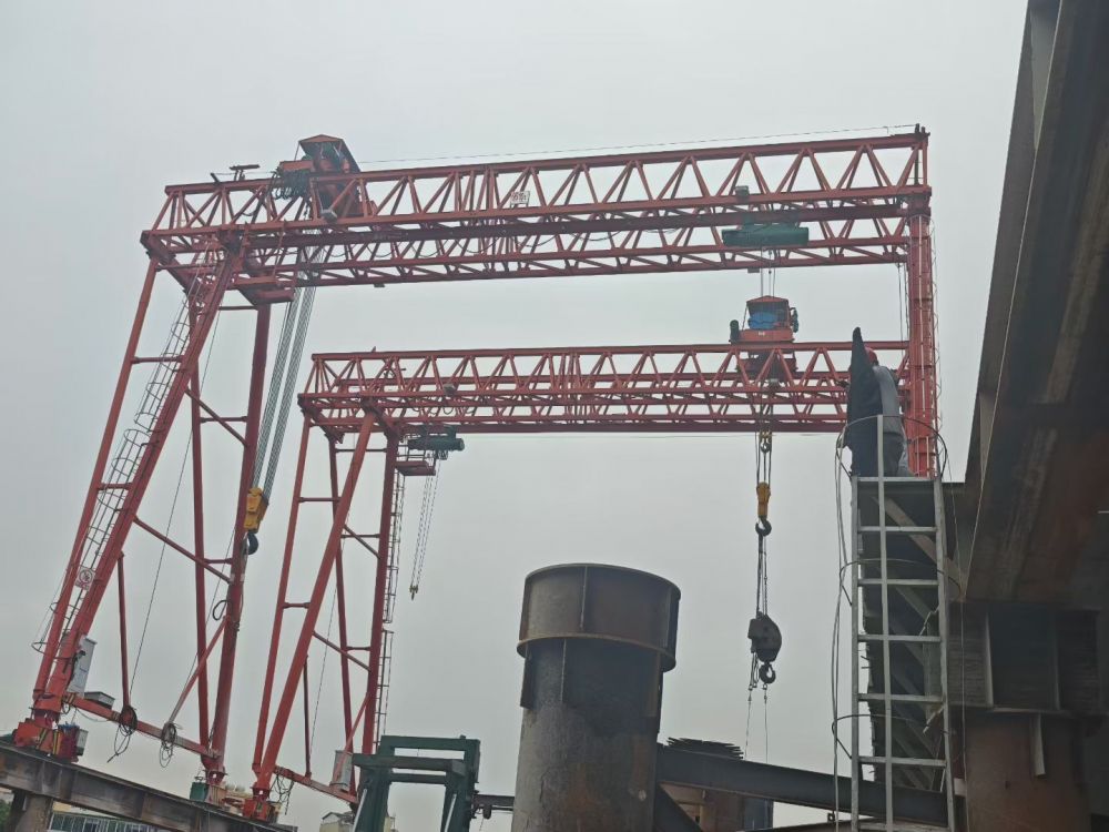 西安龍門吊、工程門機(jī)、提梁機(jī)龍門吊