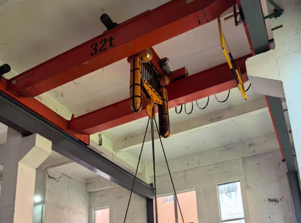 LH型電動(dòng)葫蘆橋式起重機(jī)、配環(huán)鏈葫蘆的葫蘆雙