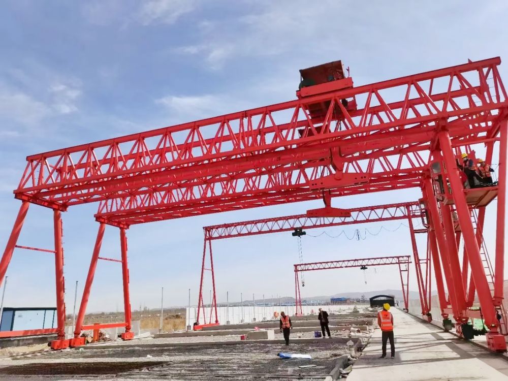 湖北龍門吊、提梁機、地鐵出渣機、工程門式起重機租賃出租、安裝維修