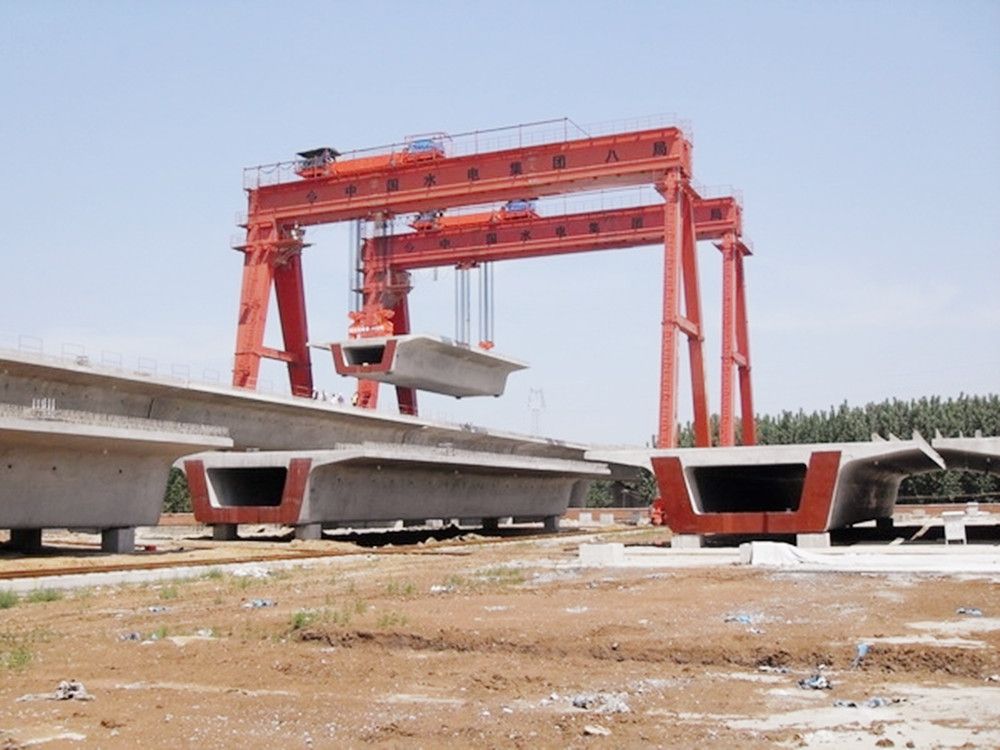 提梁龍門吊.jpg