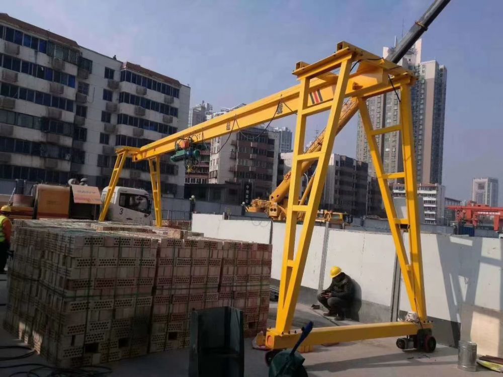 宿遷龍門吊廠家、電動單梁門式起重機(jī)制造安裝維修