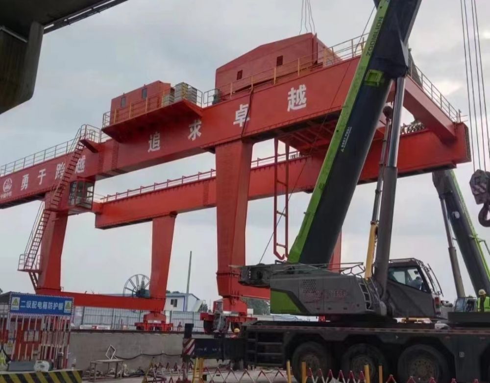 地鐵出渣機、地鐵站專用門式起重機