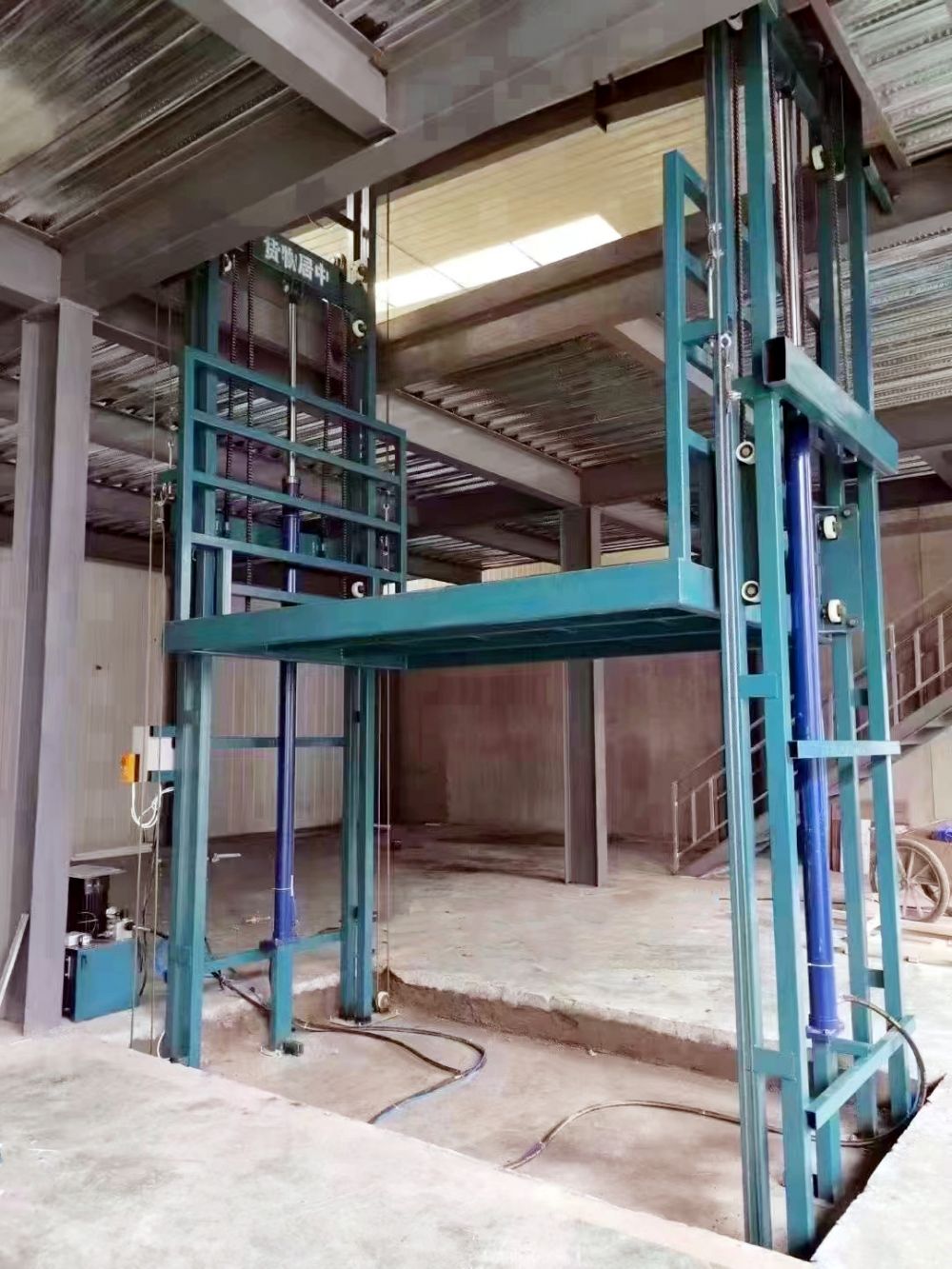 佛山液壓升降機、升降平臺、鏈條導(dǎo)軌式升降貨梯廠家銷售安裝維修