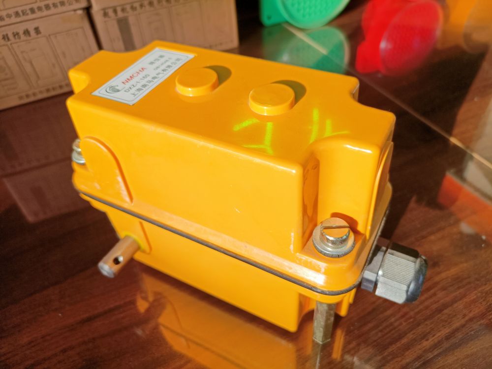 起重機(jī)限位器、行程開關(guān)、多功能轉(zhuǎn)達(dá)角式行程開關(guān)批發(fā)及安裝維修