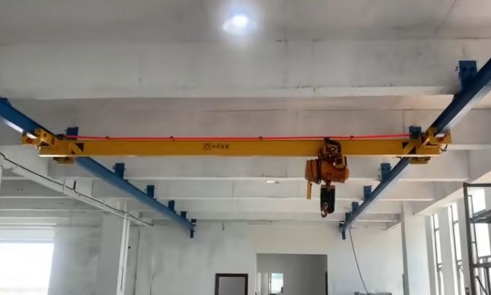 歐式電動(dòng)單梁懸掛起重機(jī)、新型懸掛吊機(jī)、懸掛天車