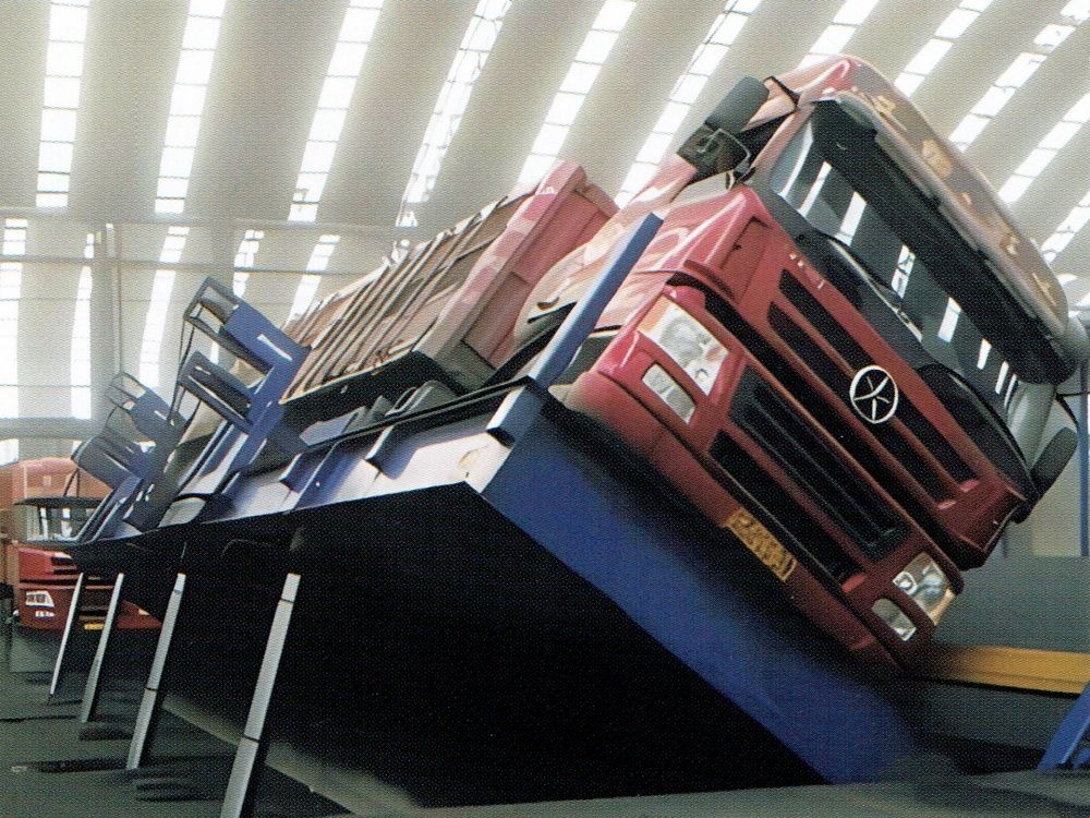 側翻式液壓翻板卸車平臺