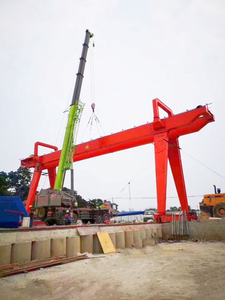 滄州龍門吊、A型電動(dòng)雙梁門式起重機(jī)廠家銷售、安裝維修