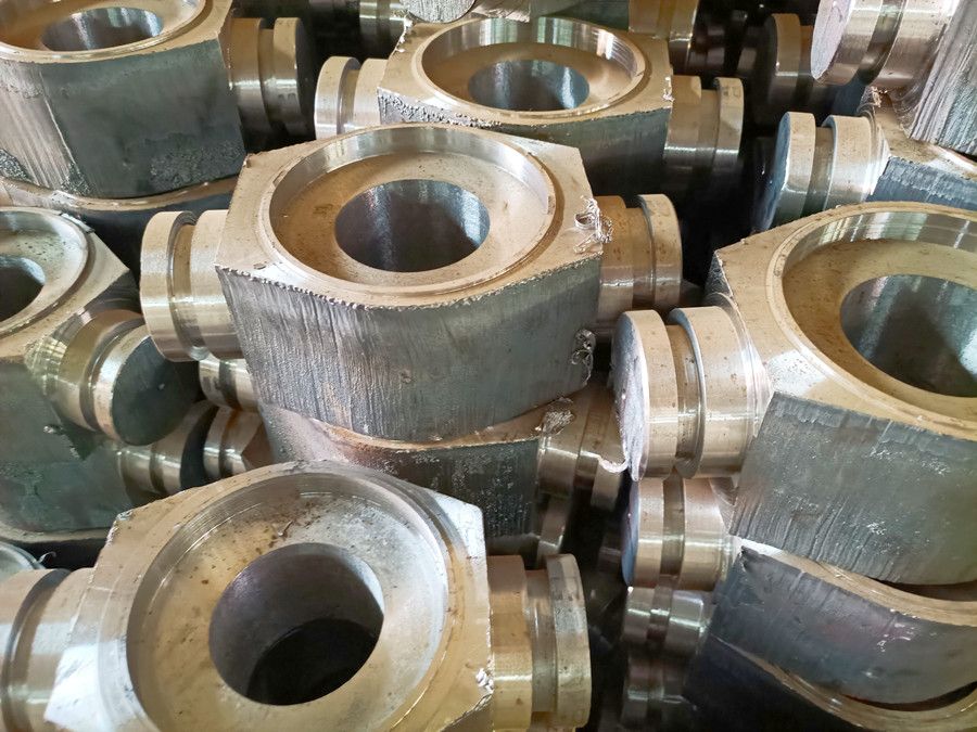 河南起重吊鉤大連經(jīng)銷、半封閉、全封閉雙梁吊鉤組配套批發(fā)