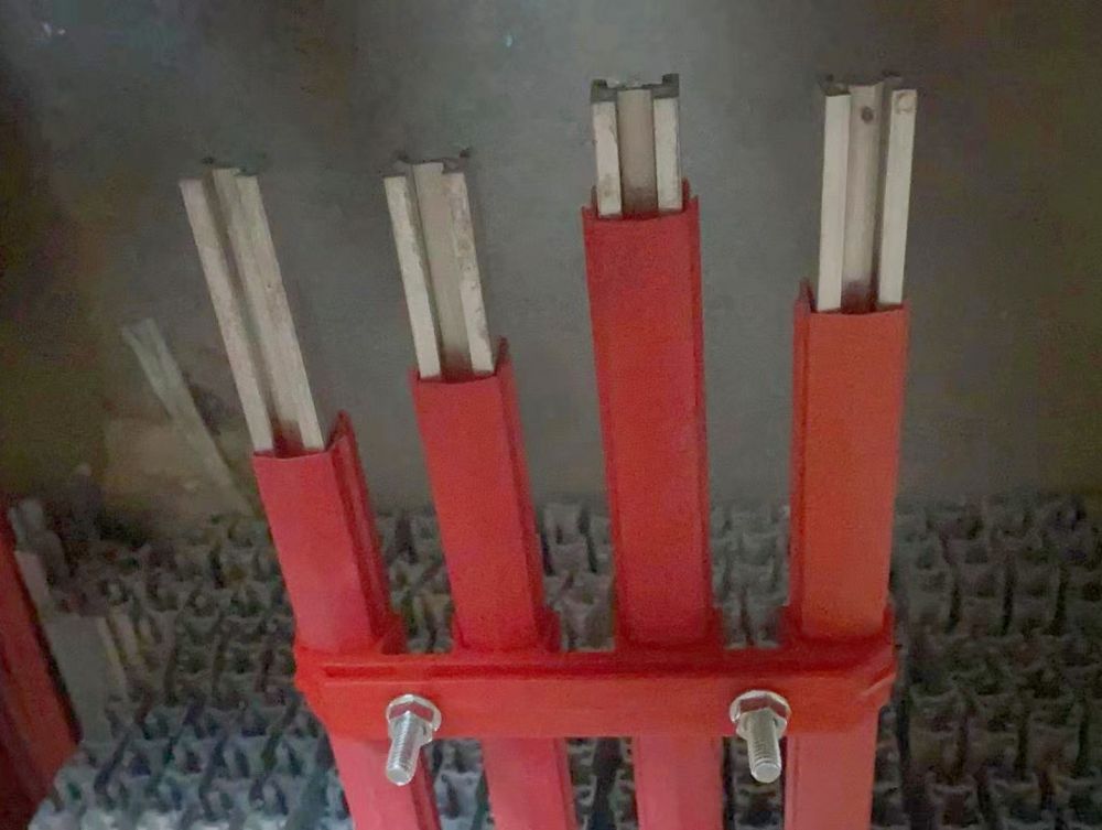 河南新鄉(xiāng)滑觸線、滑導(dǎo)線、 電軌廠家批發(fā)、型號、規(guī)格、參數(shù)