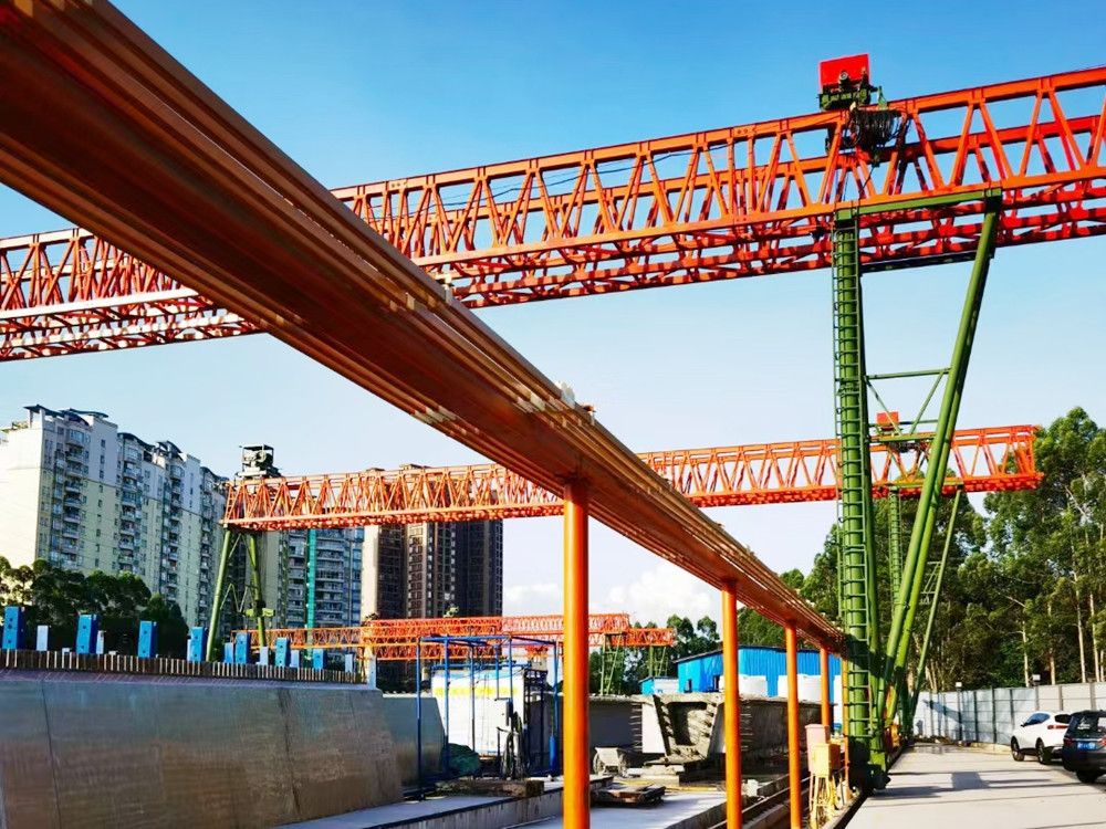 工程龍門吊、提梁機(jī)、出渣機(jī)、路橋門機(jī)廠家、型號(hào)、參數(shù)及安裝維修