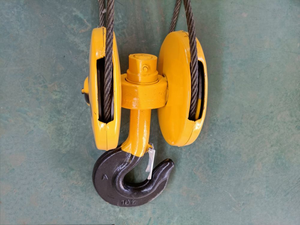 起重吊鉤、葫蘆吊鉤吊具廠家、型號、參數(shù)、價格、貨源產地、安裝維修