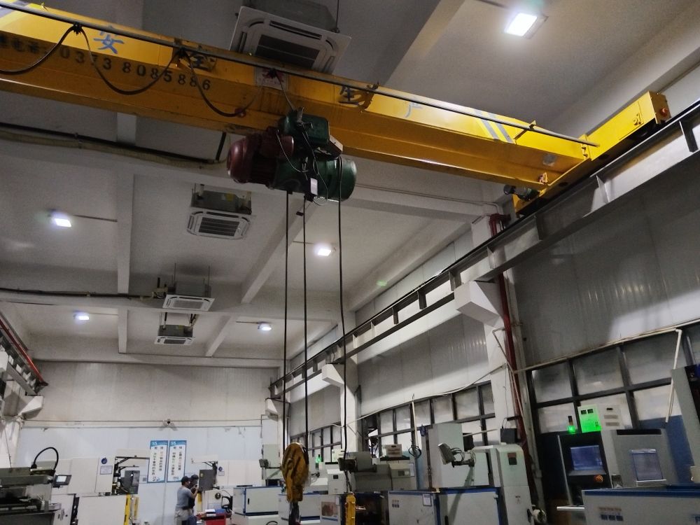 LDA型電動單梁起重機（1~30噸）