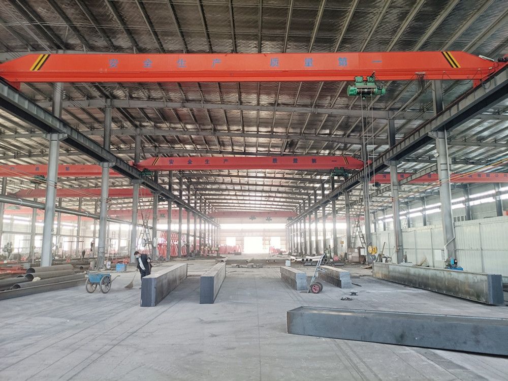 LDA型電動(dòng)單梁起重機(jī)、橋式式起重機(jī)制造