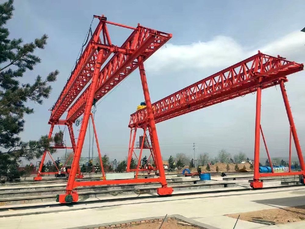 工程門式起重機、提梁機、路橋門機、龍門吊改造安裝、維修維保