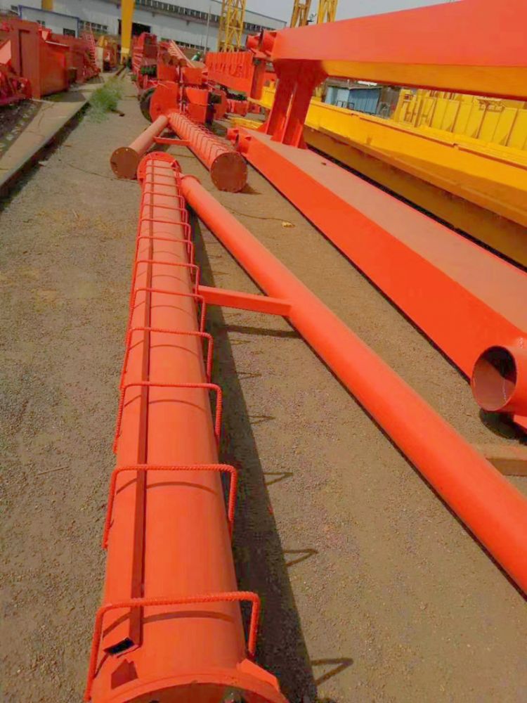 博利路橋90t起升高度8米輪胎式提梁機(jī)