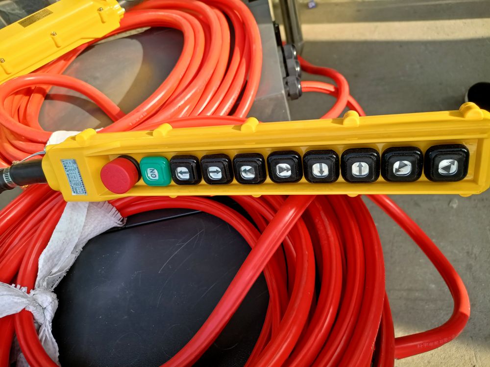 起重機(jī)控制按鈕、電動(dòng)葫蘆控制按鈕、手電門批發(fā)零售、安裝維修