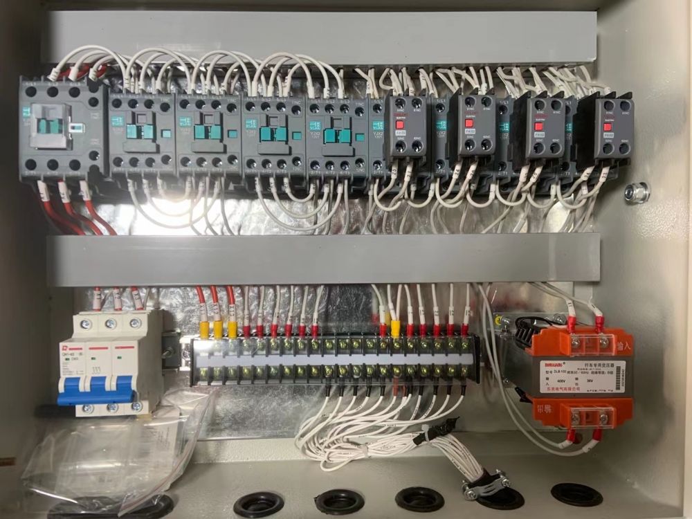 起重機(jī)電氣箱、起重機(jī)控制電器箱/電器柜、變頻起重電氣