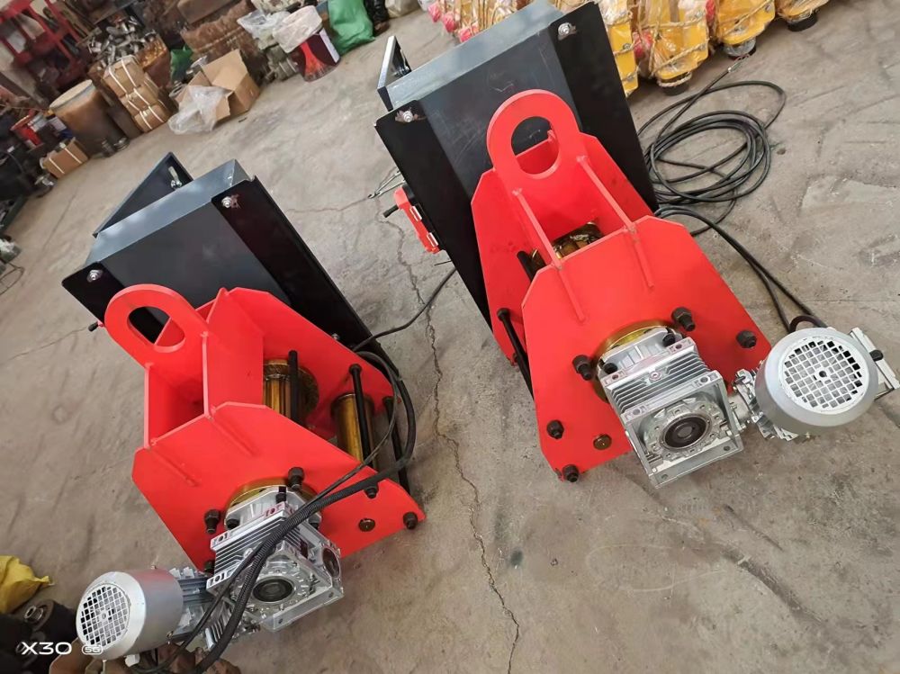 翻轉(zhuǎn)吊具       翻轉(zhuǎn)機頭