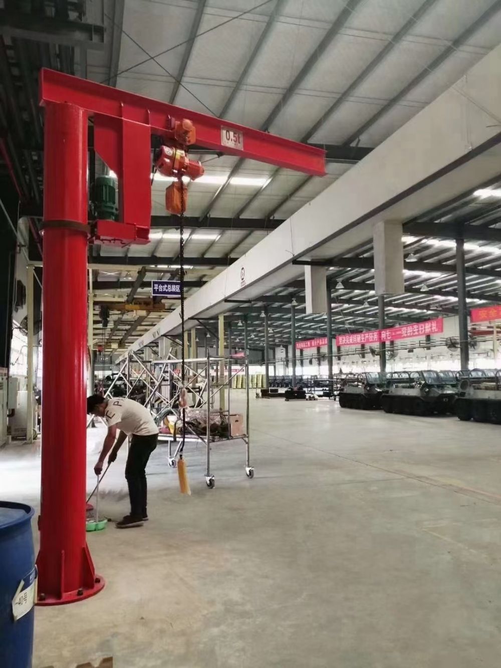 西安旋臂吊廠家報(bào)價(jià)、旋臂起重機(jī)設(shè)計(jì)制造、安裝維修