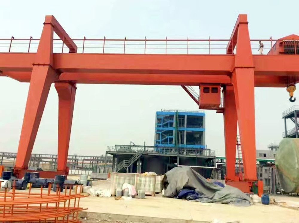 山東門式起重機、聊城市雙梁龍門吊廠家銷售安裝告知