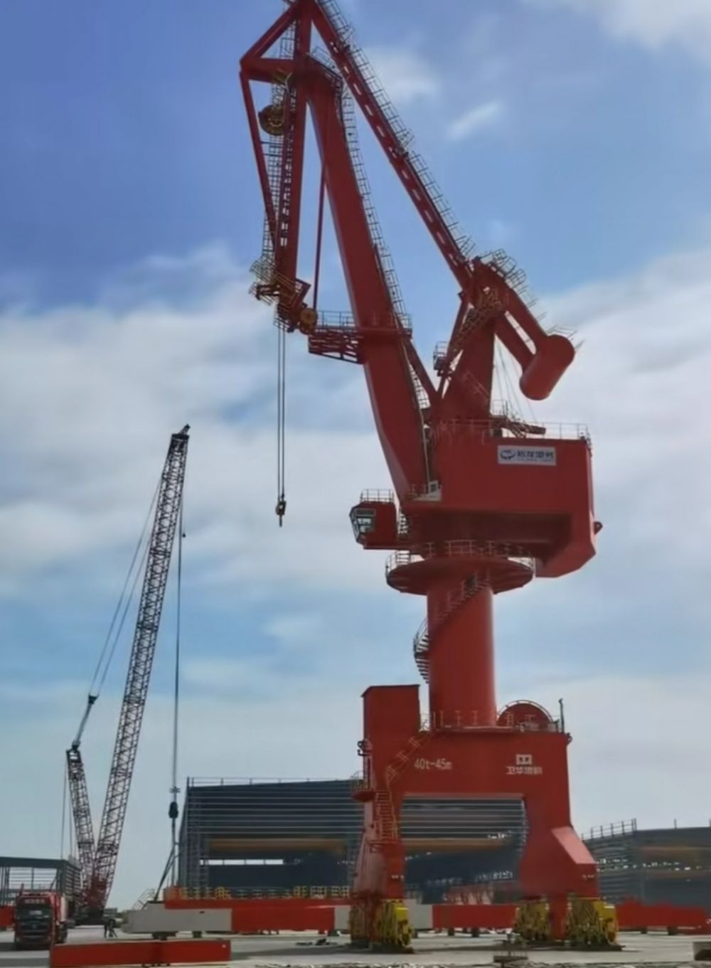 上海港機(jī)、港口起重機(jī)、岸邊門座式起重機(jī)、門座吊