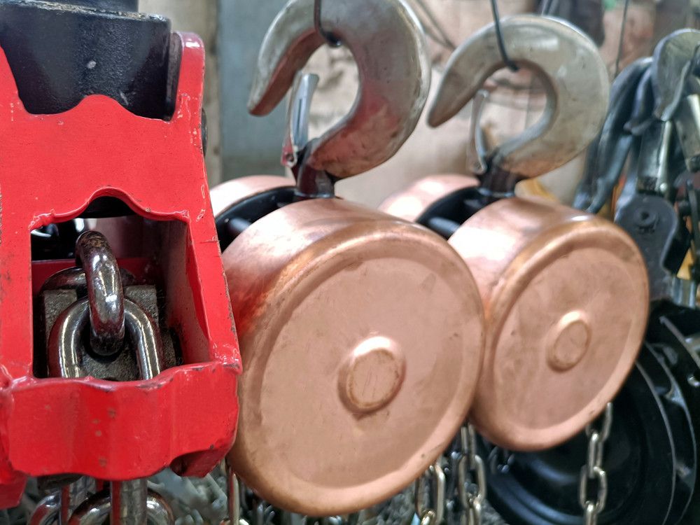 防爆手拉葫蘆和防爆手拉跑車是怎楊起到防爆作用的？