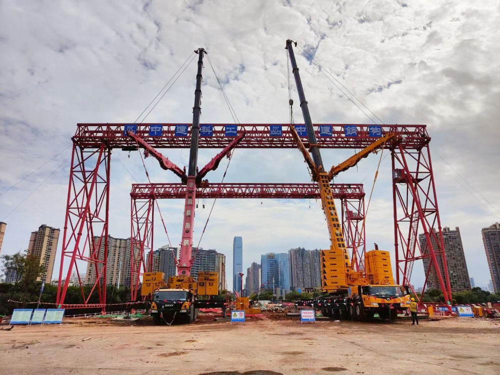 四川成都提梁機(jī)租賃、路橋門(mén)機(jī)、工程龍門(mén)吊出租租賃、安裝維修服務(wù)