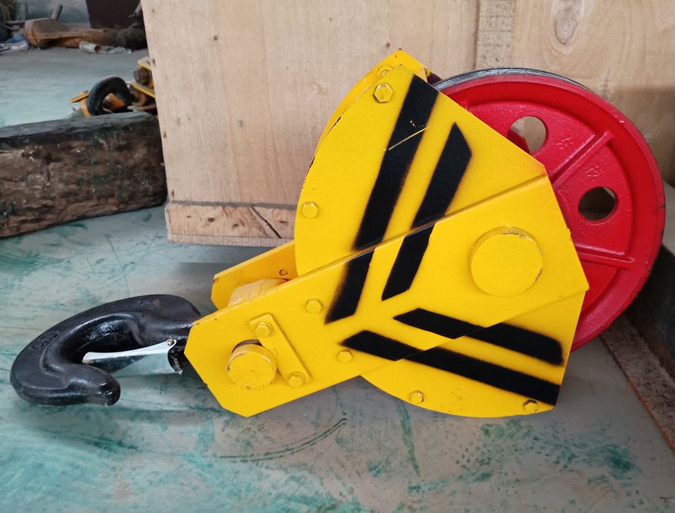 周口電動(dòng)葫蘆配件、葫蘆吊鉤滑輪組廠家銷(xiāo)售