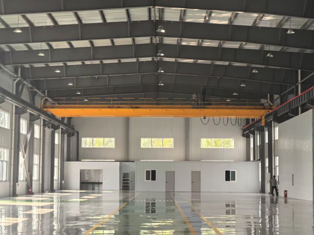 江蘇歐式起重機、歐標新型雙梁橋式起重機