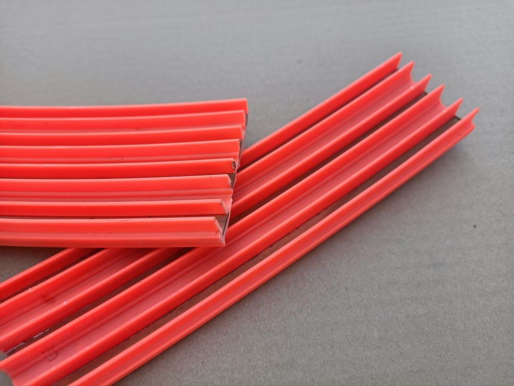 河南滑導(dǎo)電器、周口無接縫滑觸線廠家銷售安裝改造