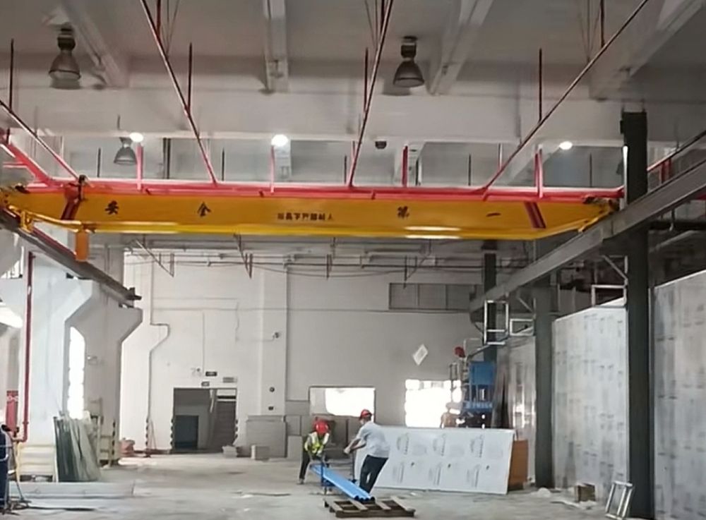 LH型電動(dòng)葫蘆雙梁橋式起重機(jī)、葫蘆雙天車(chē)、吊機(jī)、行車(chē)