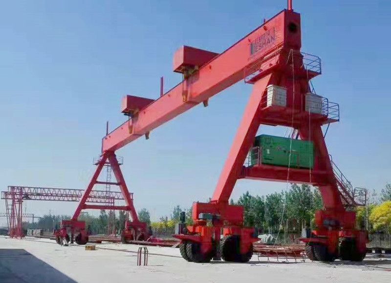 100噸輪胎式龍門吊、輪胎式提梁機(jī)、龍橋門式起重機(jī)