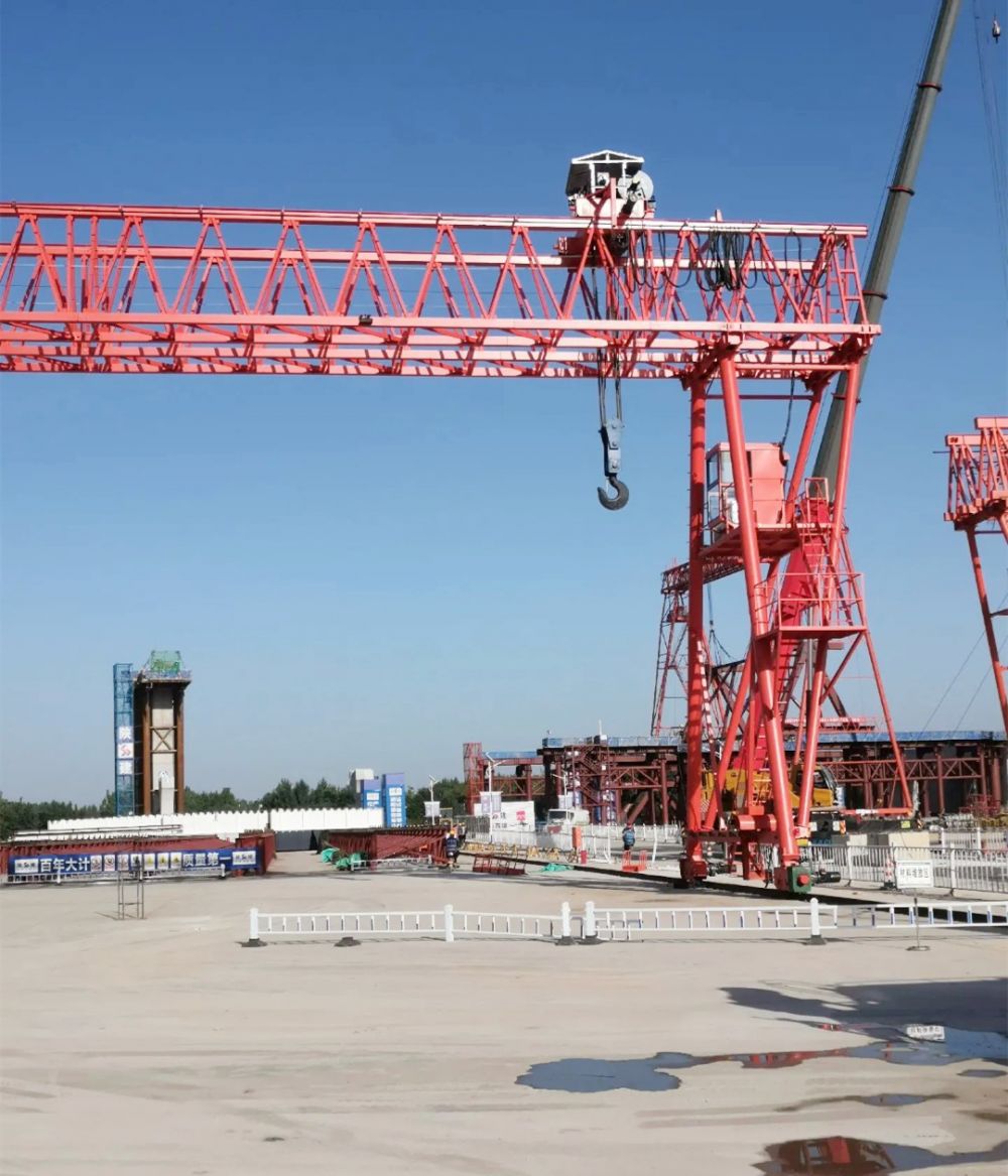 門式起重機廠家、型號、提梁機、路橋門機、龍門吊設計制造、安裝維修