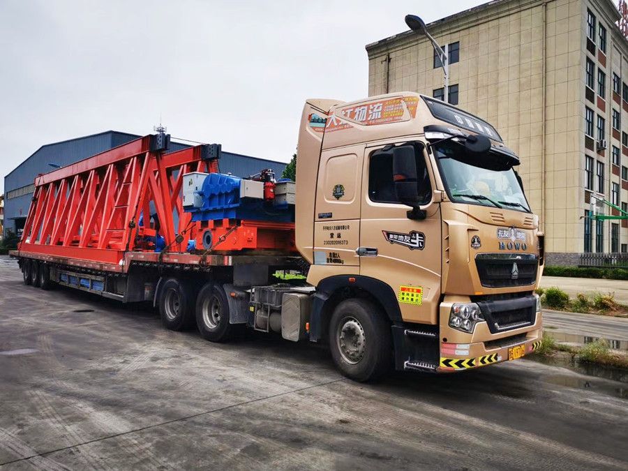西藏拉薩龍門吊、路橋工程提梁機、門式起重機廠家銷售安裝維修