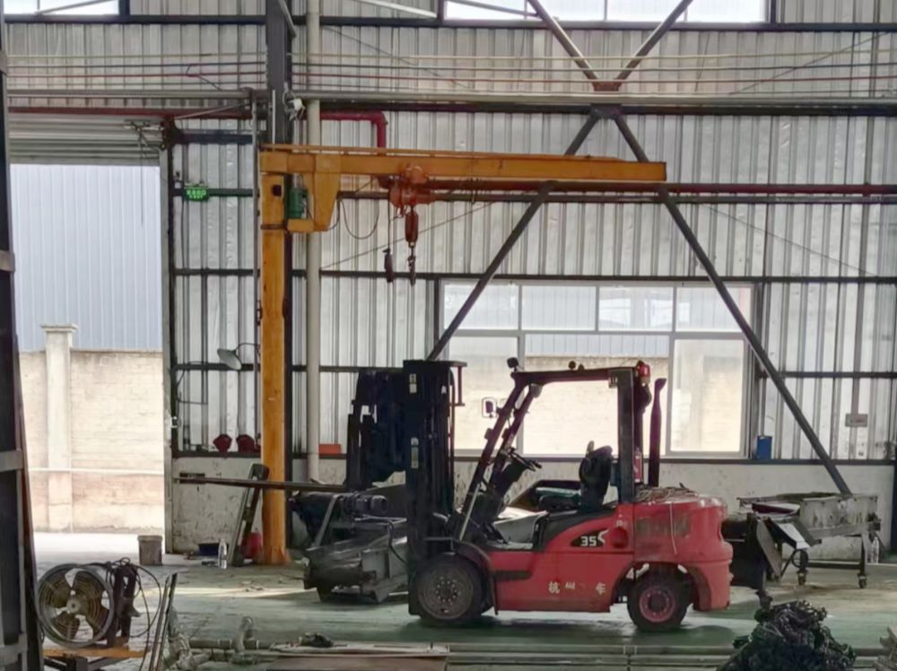 懸臂起重機(jī)、懸臂吊、定柱式旋臂吊生產(chǎn)制造、安裝調(diào)試