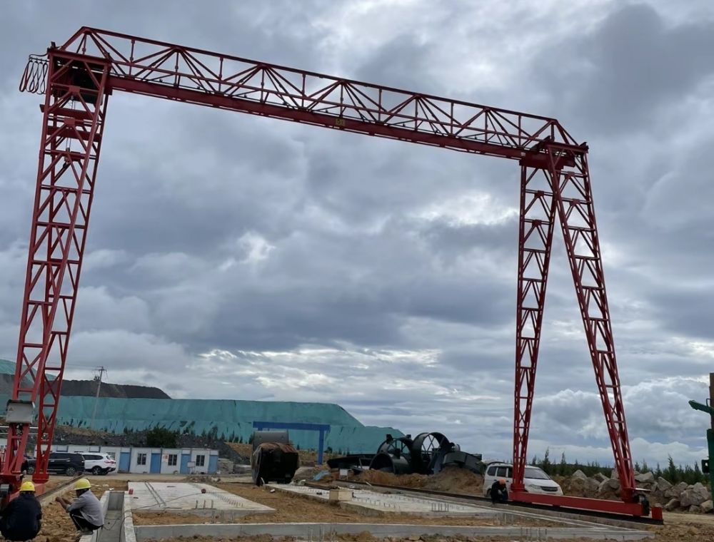 MH型桁架電動(dòng)單梁門(mén)式起重機(jī)、單梁龍門(mén)吊廠家、價(jià)格