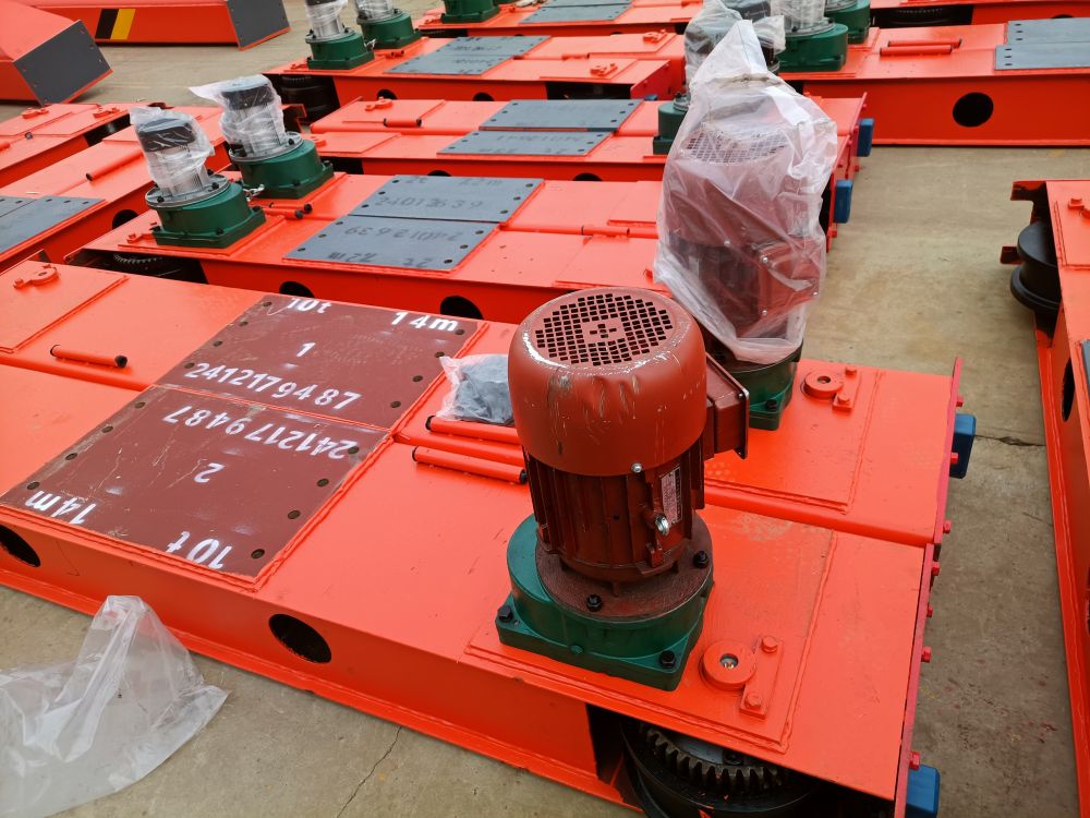 揚州起重機(jī)批發(fā)橋門式起重機(jī)大車運行機(jī)構(gòu)、端梁