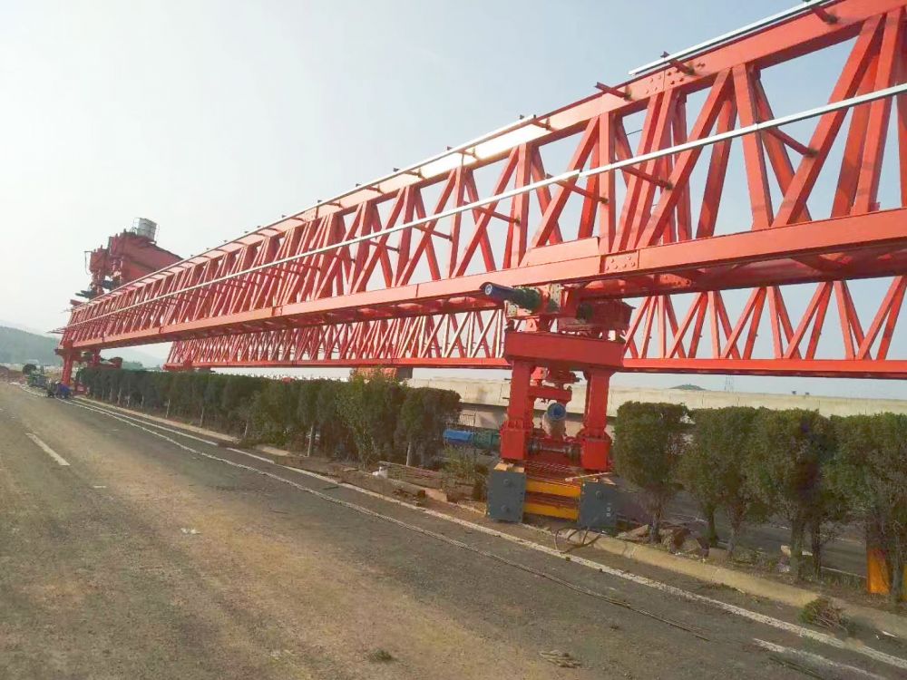 四川綿陽架橋機(jī)廠家銷售、架橋機(jī)出租租賃、安裝維修
