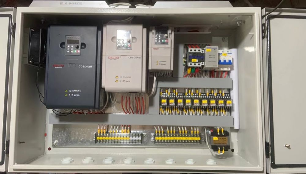 起重機(jī)電氣箱、起重機(jī)控制電器箱/電器柜、變頻起重電氣