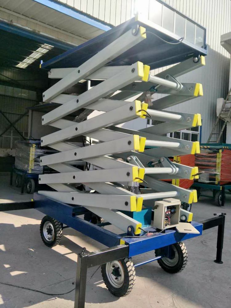 四輪移動(dòng)液壓平臺(tái)、四輪液壓維修平臺(tái)