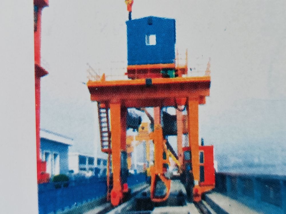 門式清污機(jī) (2)