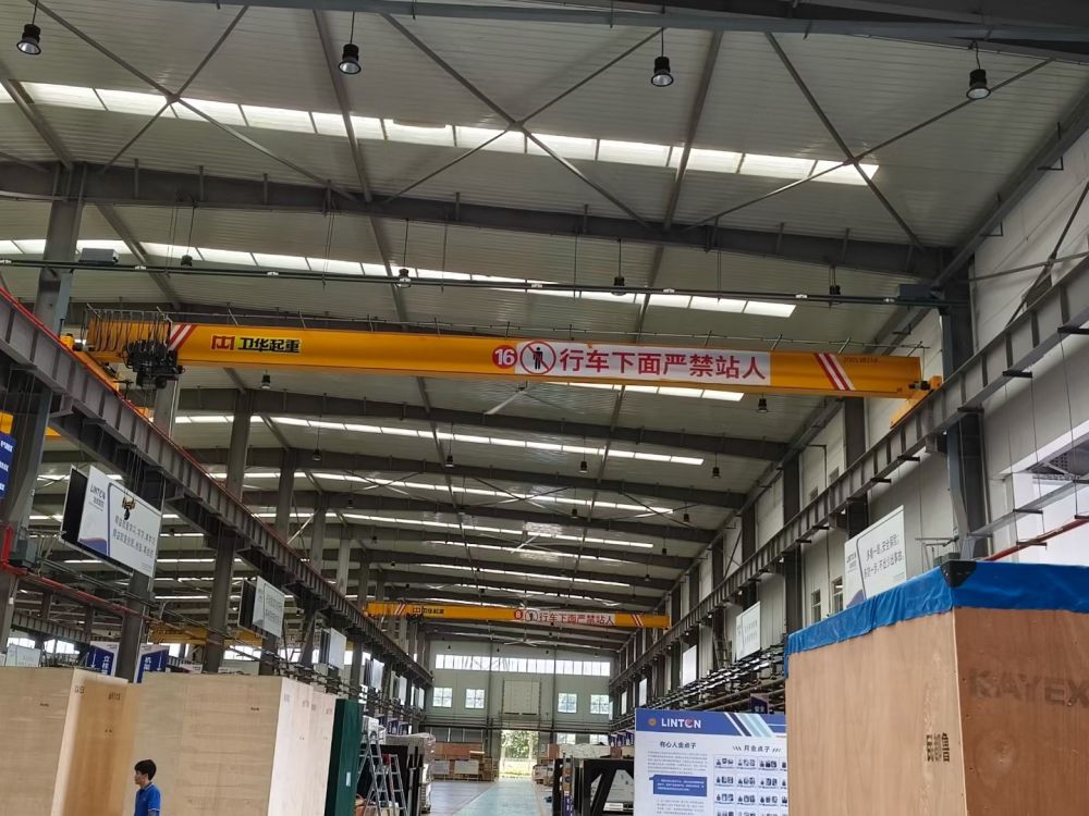 歐式起重機、新中式電動單梁起重機、衛(wèi)華起重機