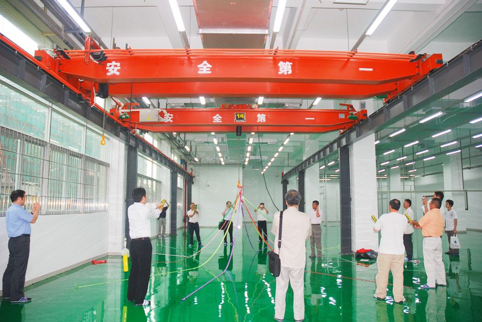 廣州天車、吊機(jī)、LH型電動(dòng)葫蘆雙梁橋式起重機(jī)